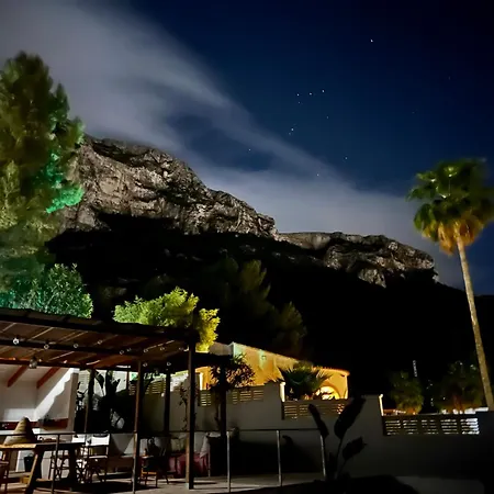 House With Swimming Pool And Amazing Sea And Mountain Views In Montgo, Holiday home *