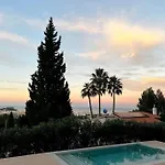 Сasa de vacaciones House With Swimming Pool&amazing Sea&mountain Views In Montgó, Dénia