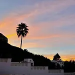 House With Swimming Pool&amazing Sea&mountain Views In Montgó, Сasa de vacaciones *
