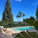 Dom wakacyjny House With Swimming Pool And Amazing Sea And Mountain Views In Montgo, Denia