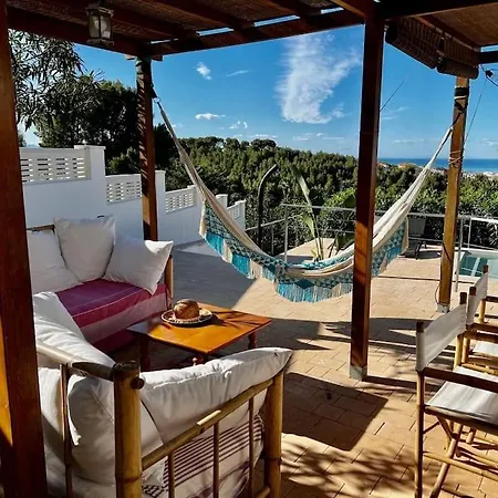 House With Swimming Pool And Amazing Sea And Mountain Views In Montgo, Hébergement de vacances *