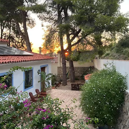 House With Swimming Pool And Amazing Sea And Mountain Views In Montgo, Hébergement de vacances *