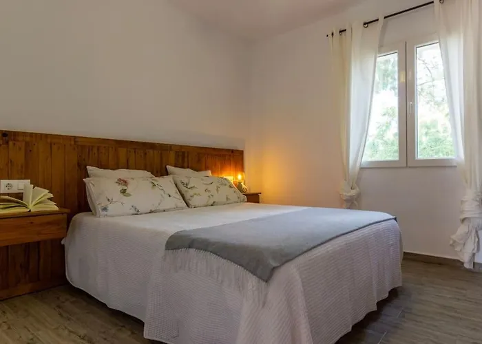 House With Swimming Pool And Amazing Sea And Mountain Views In Montgo,