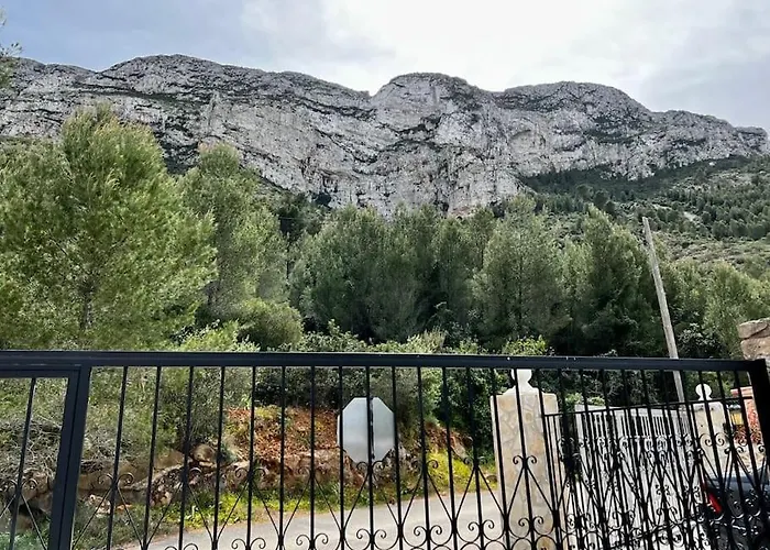 بيت للعطل House With Swimming Pool And Amazing Sea And Mountain Views In Montgo, دينايا