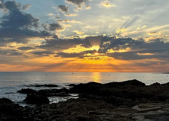 House With Swimming Pool And Amazing Sea And Mountain Views In Montgo, デニア